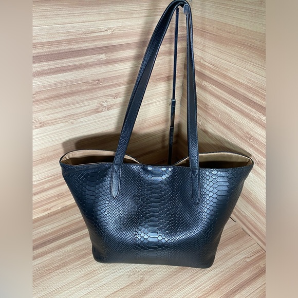 Gigi New York Teddie Tote - Picture 7 of 14